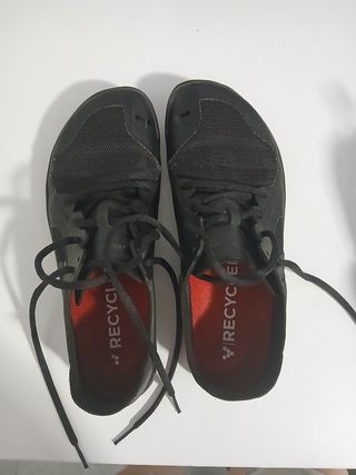 Zapatos negros vivobarefoot nuevos