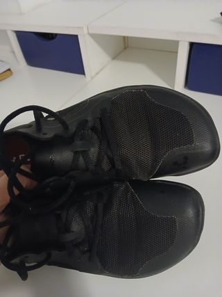Zapatos negros vivobarefoot nuevos