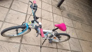 Bici Niña BTWIN Blanca y Azul