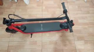 2 Patinete Eléctrico Infantil Rojo