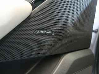 Land-Rover Range Rover Velar 3.0 D275 202kW R-Dynamic 4WD Auto