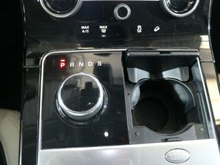 Land-Rover Range Rover Velar 3.0 D275 202kW R-Dynamic 4WD Auto