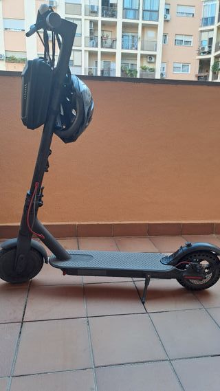Patinete Xiaomi con rueda antipinchazos