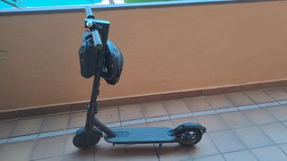 Patinete Xiaomi con rueda antipinchazos