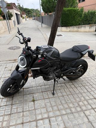 Ducati Monster 937 2023