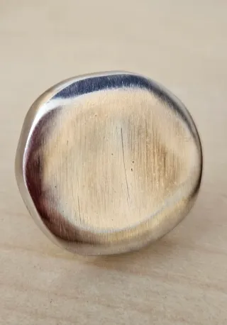 Anello in alluminio fatto a mano