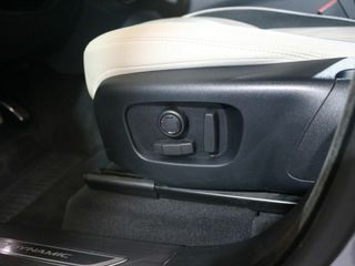 Land-Rover Range Rover Velar 3.0 D275 202kW R-Dynamic 4WD Auto