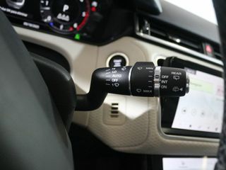 Land-Rover Range Rover Velar 3.0 D275 202kW R-Dynamic 4WD Auto