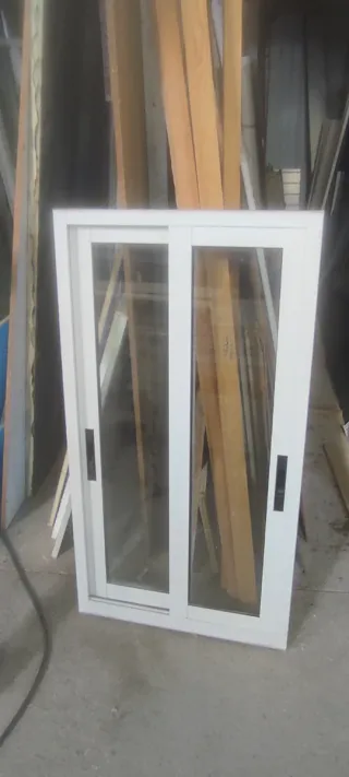 Ventanas correderas blancas,s