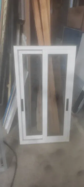 Ventanas correderas blancas,s