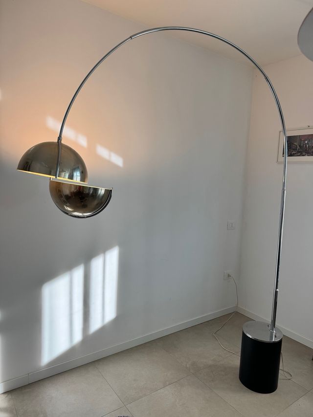 Lampada ad arco design moderno