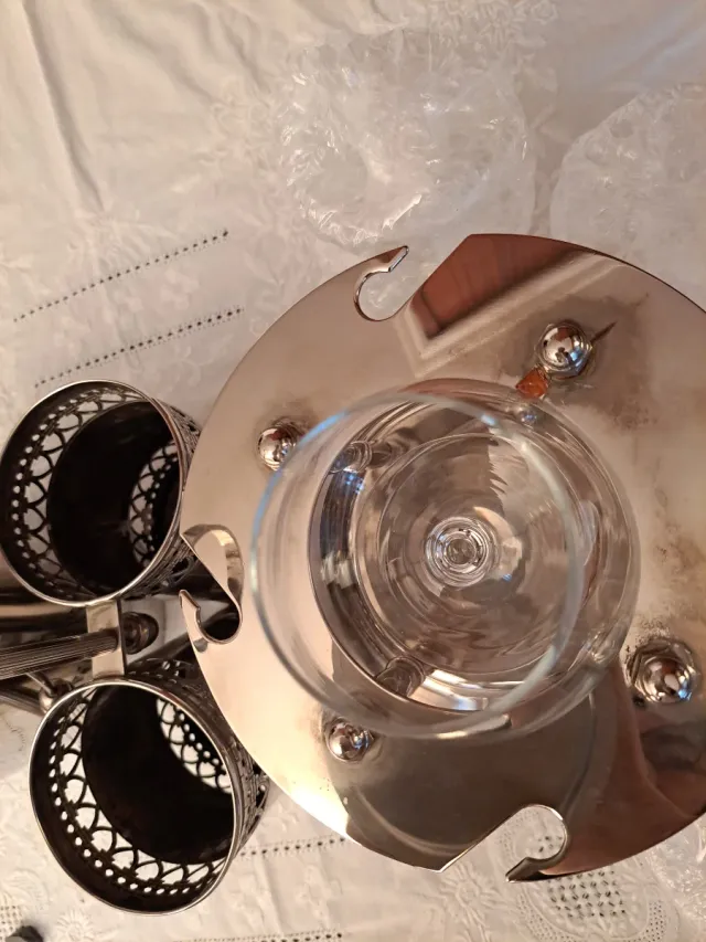 Lote cubitera, botellero y copas licor