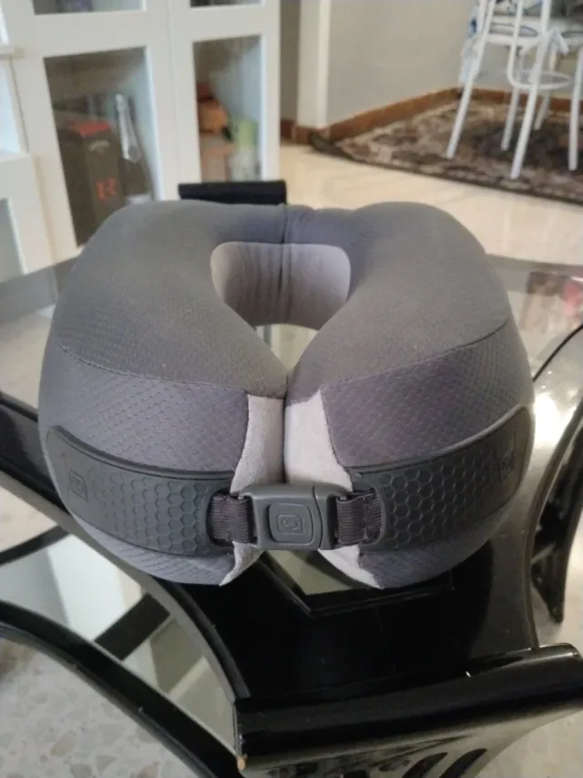 Almohada de viaje Go Travel gris