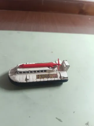 Modellino Hovercraft SRN6