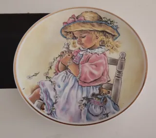 PLATO COLECCIONABLES DE PORCELANA,DAISY CHAINS