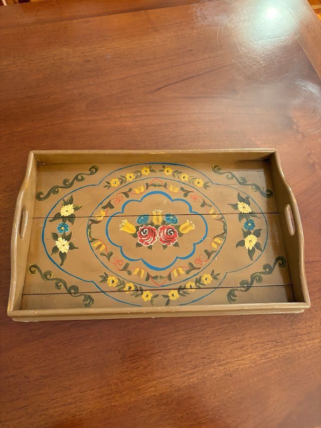 Vassoio vintage in legno decorato