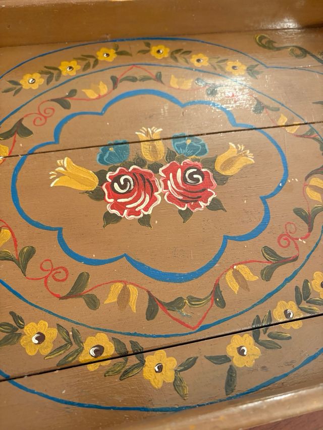 Vassoio vintage in legno decorato