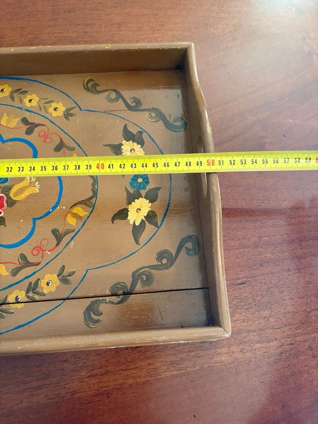 Vassoio vintage in legno decorato