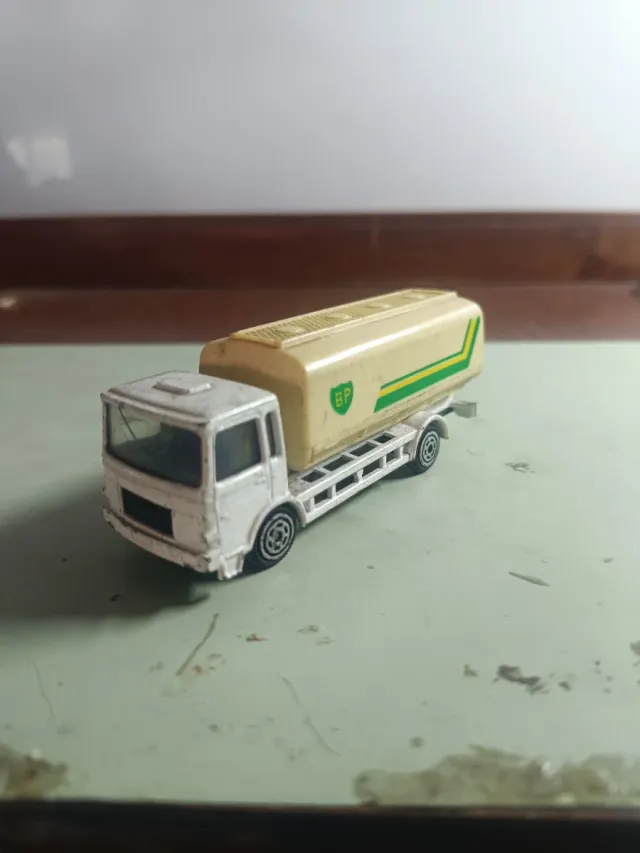 Modellino Corgi Autocisterna