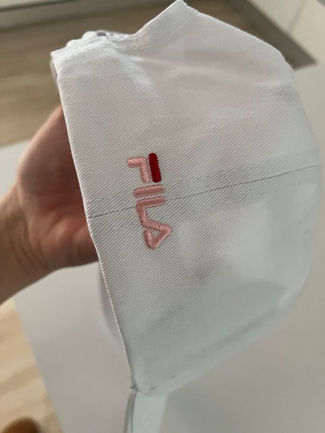 Gorra Fila Blanca y Rosa