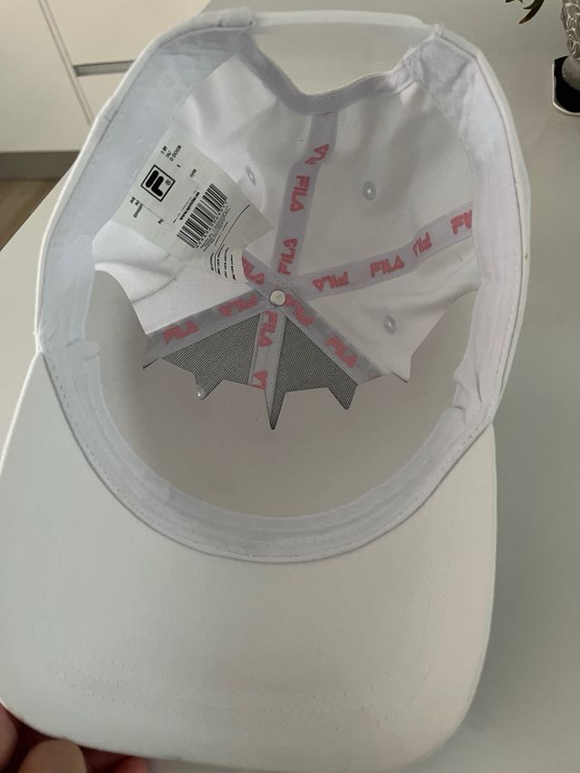 Gorra Fila Blanca y Rosa