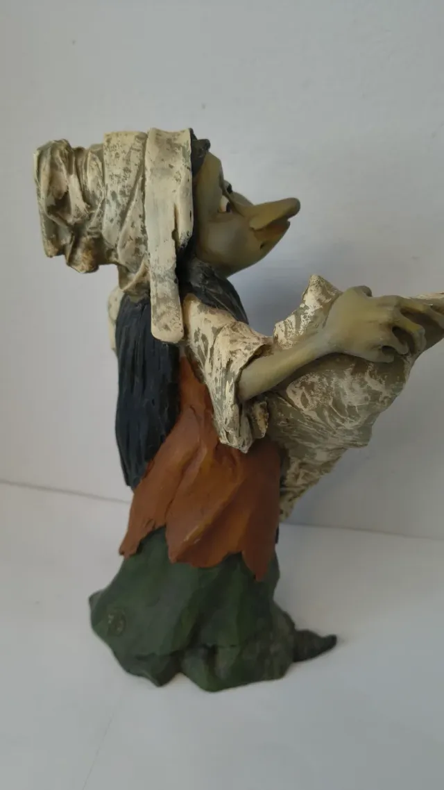 Statua Troll Strega PAOR 463 con Pergamena