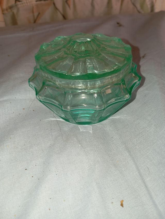 Bombonera antigua de cristal