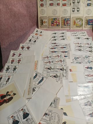 Caja sobres escudos y trajes España