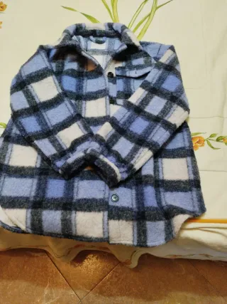 Abrigo cuadros niña T.14-15. 