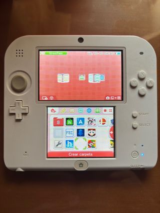 Nintendo 2DS rosso e bianco