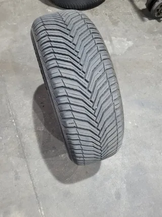 Neumático Michelin CrossClimate 2 SUV 235/60 R18 