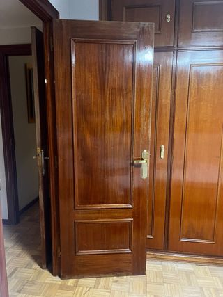 Puertas de madera maciza
72x202