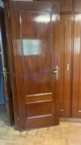 Puertas de madera maciza
72x202