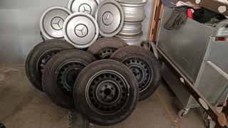 Llantas de hierro con tapacubos Mercedes
