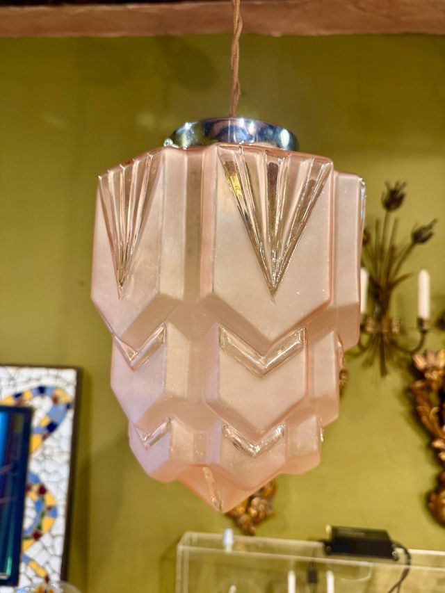 Lámpara antigua francesa Art Decó. 
Tono Rosa 