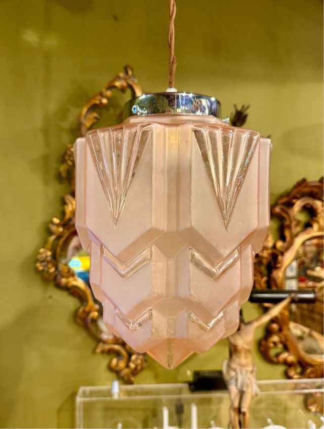 Lámpara antigua francesa Art Decó. 
Tono Rosa 