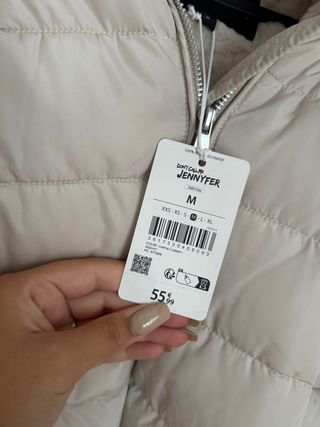 Anorak beige con capucha y cinturón