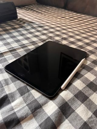 iPad Pro 2018 64G + Apple Pencil 2da Gen + Teclado