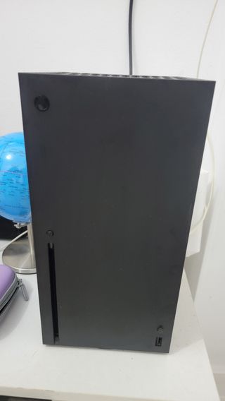 Xbox Series X Negra Casi Nueva,con 2 mandos y auri