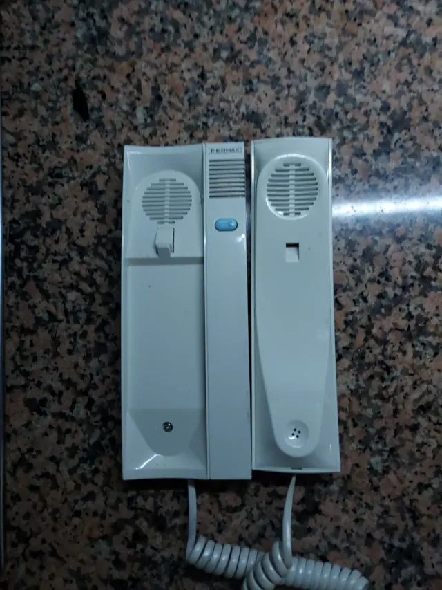 Interfono Fermax Blanco y Azul