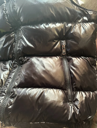 Chaleco de lujo Negro con Capucha