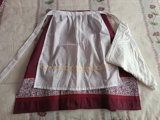 Traje de casera niña