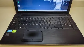 Ordenador Toshiba i3 8Gb RAM SSD 240Gb  W11 y Offi