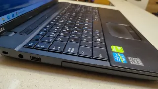 Ordenador Toshiba i3 8Gb RAM SSD 240Gb  W11 y Offi