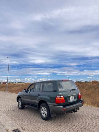 Toyota Land Cruiser 100 1999