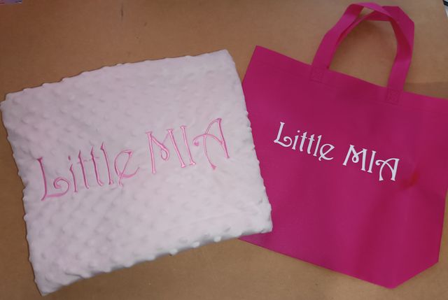 Manta bebé personalizada con nombre