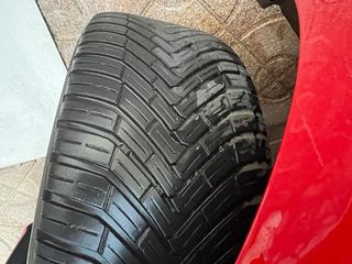 Llantas 17” con neumáticos 