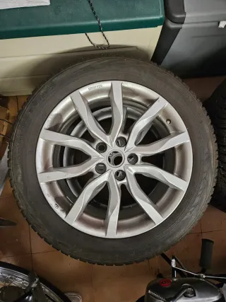 Llantas y neumaticos nieve Range Rover Sport