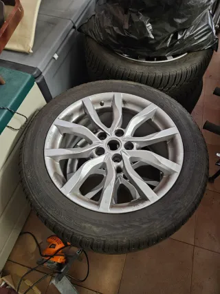 Llantas y neumaticos nieve Range Rover Sport