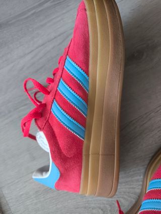 Adidas Gazelle Bold Indoor Rojas y Azules